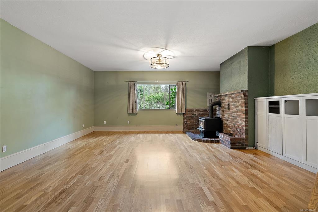 Fifth View of 4536 Hughes Rd, Saanich, BC, V9E 2B8