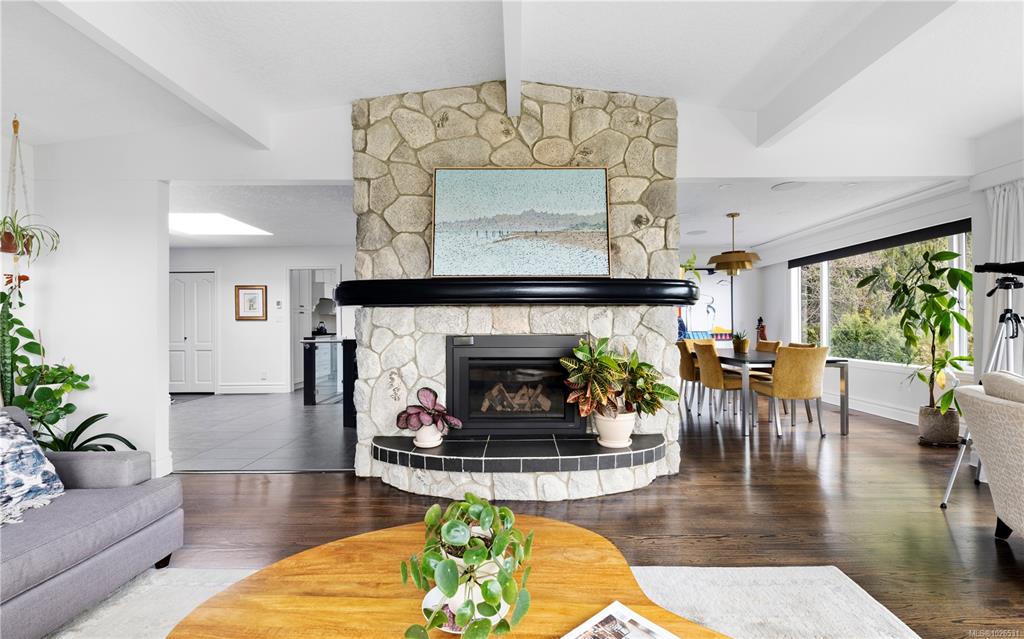 Fourth View of 4988 Georgia Park Terr, Saanich, BC, V8Y 2B9