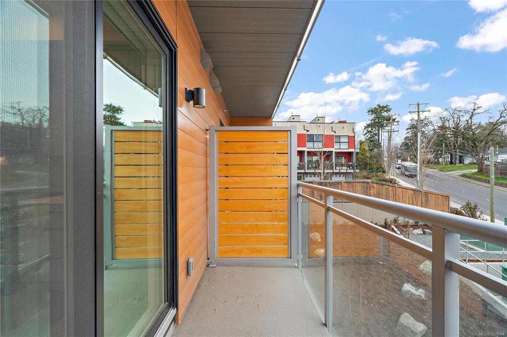 Fourth View of 610 Lampson St, Esquimalt, BC, V9A 0L4