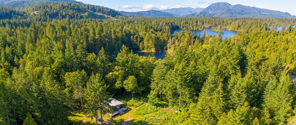 Third View of 2740 Lakeview Rd, Qualicum Beach, BC, V9K 2L7