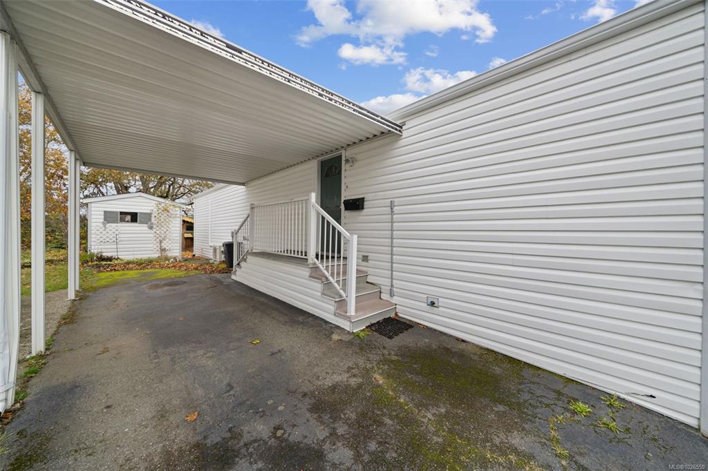 Fifth View of 1498 Admirals Rd, View Royal, BC, V9A 2R1