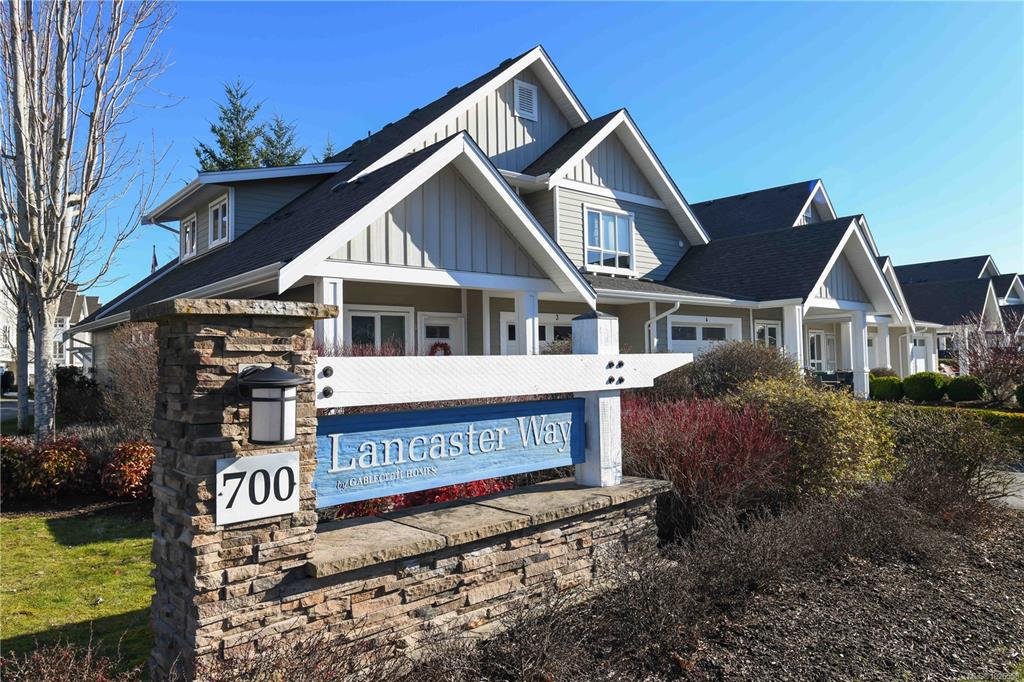 Fourth View of 700 Lancaster Way, Lancaster Heights, Comox, BC, V9M 0B6