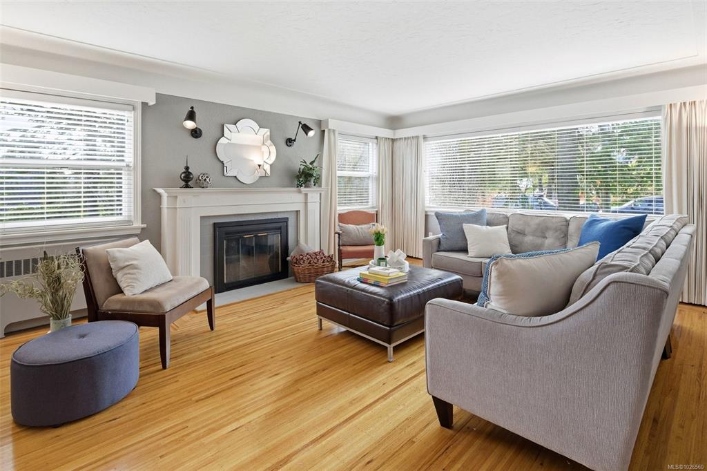 Second View of 3511 Salsbury Way, Saanich, BC, V8P 3K7