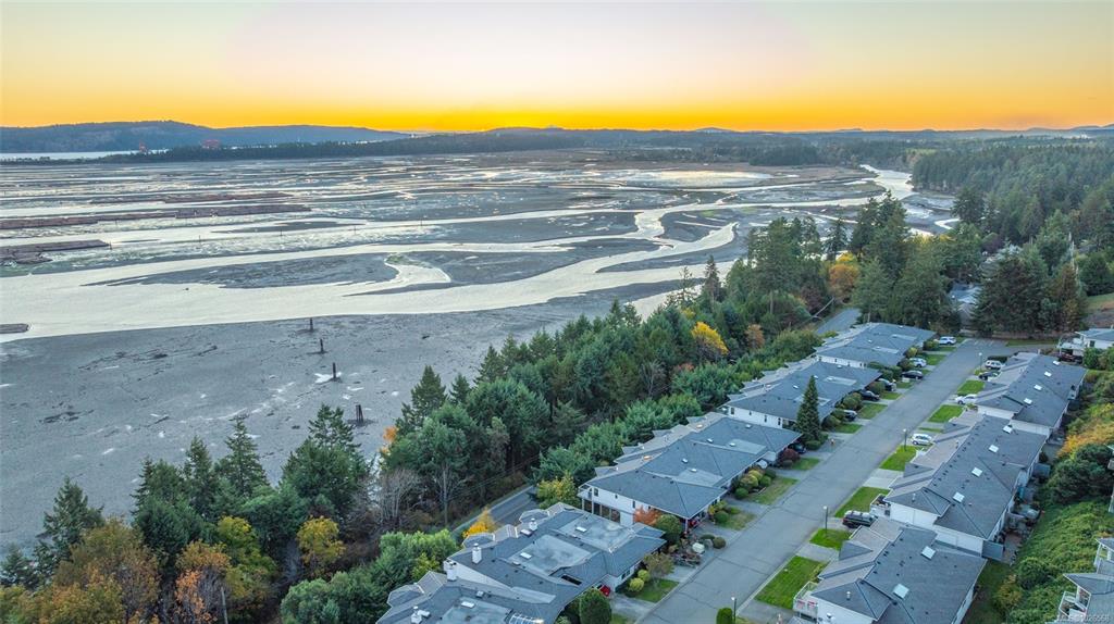 978 Highview Terr, 1026568, BC,