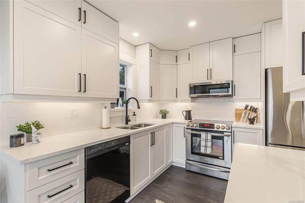 Fourth View of 978 Highview Terr, Harbour Heights, Nanaimo, BC, V9R 6K5