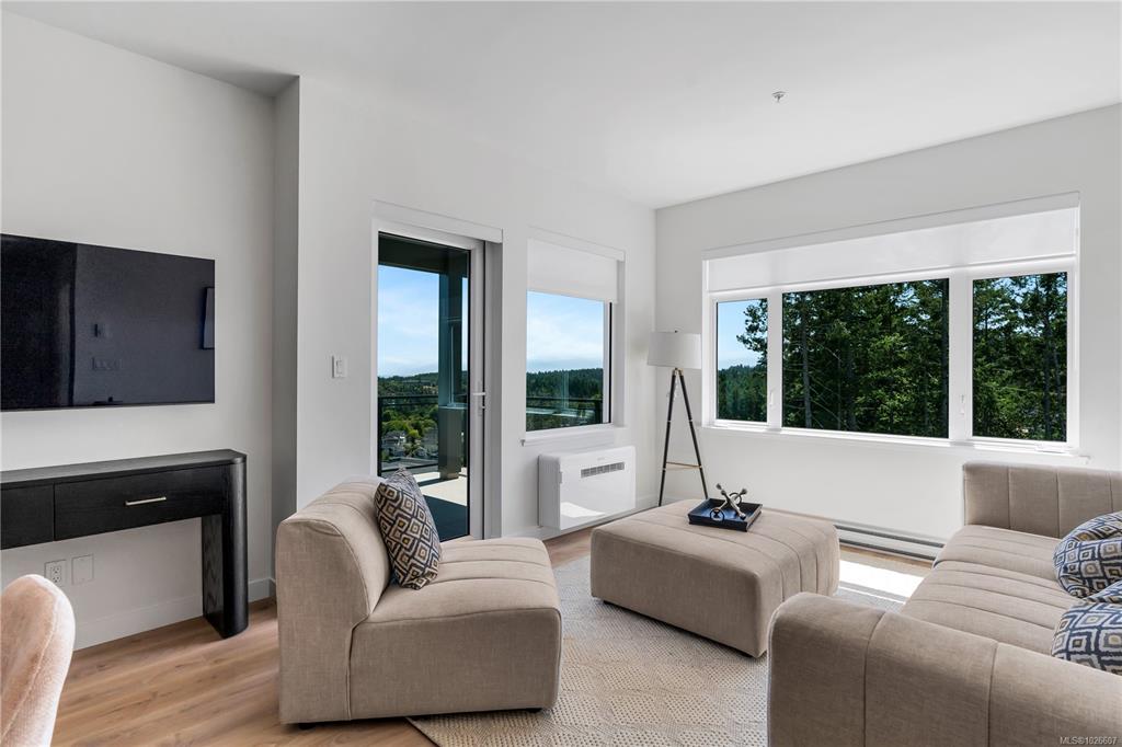 Fourth View of 2000 West Park Lane, View Royal, BC, V9B 3R7