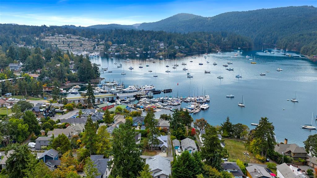 767 Harding Lane, 1026619, BC,