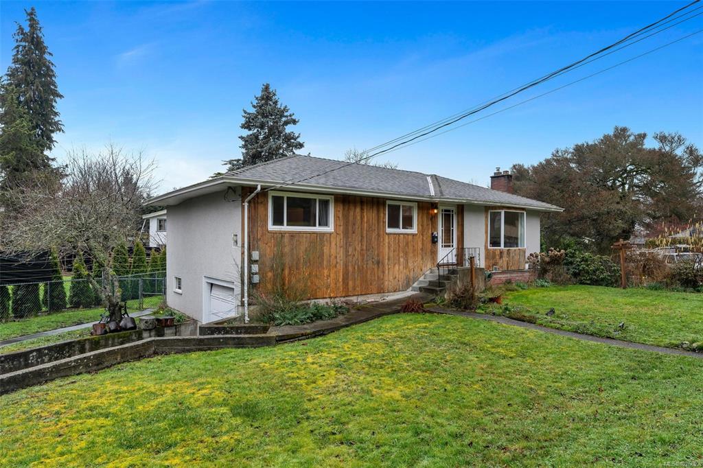 Third View of 3160 Stevenson Pl, Victoria, BC, V8X 1C5