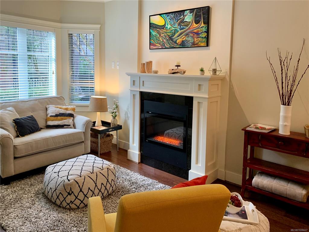 Third View of 675 Superior St, Victoria, BC, V8V 1V1