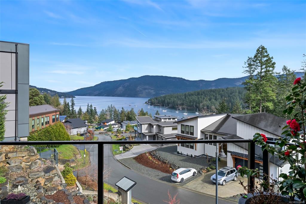 1060 Shore Pine Close, 1026642, BC,