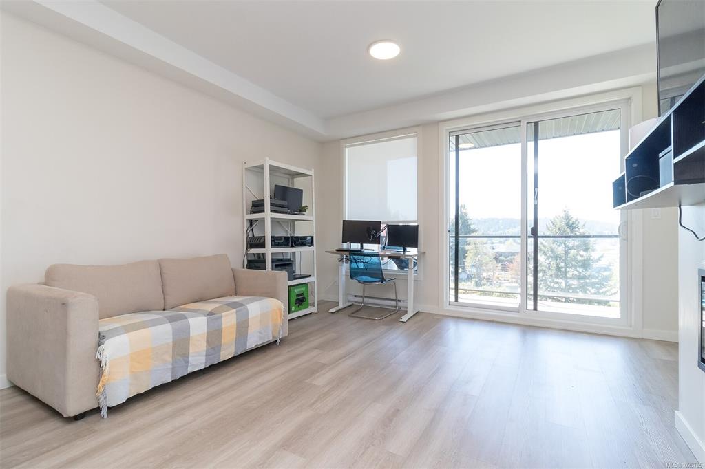 815 Orono Ave, 1026705, BC,