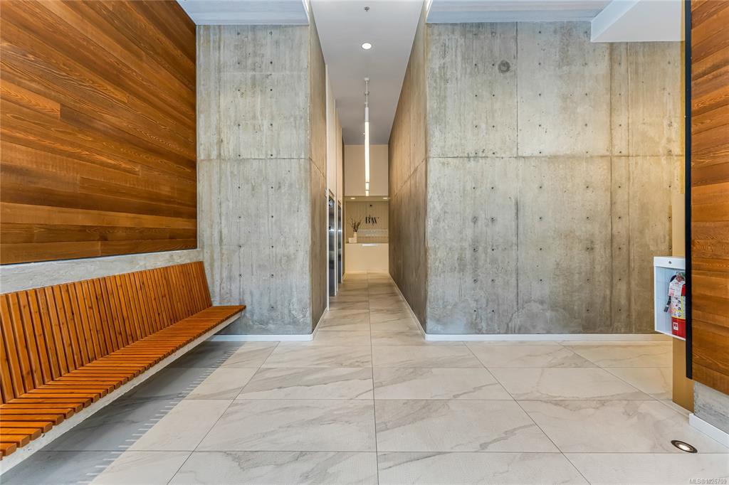 Fourth View of 1033 Cook St, Black & White, Victoria, BC, V8V 0E1