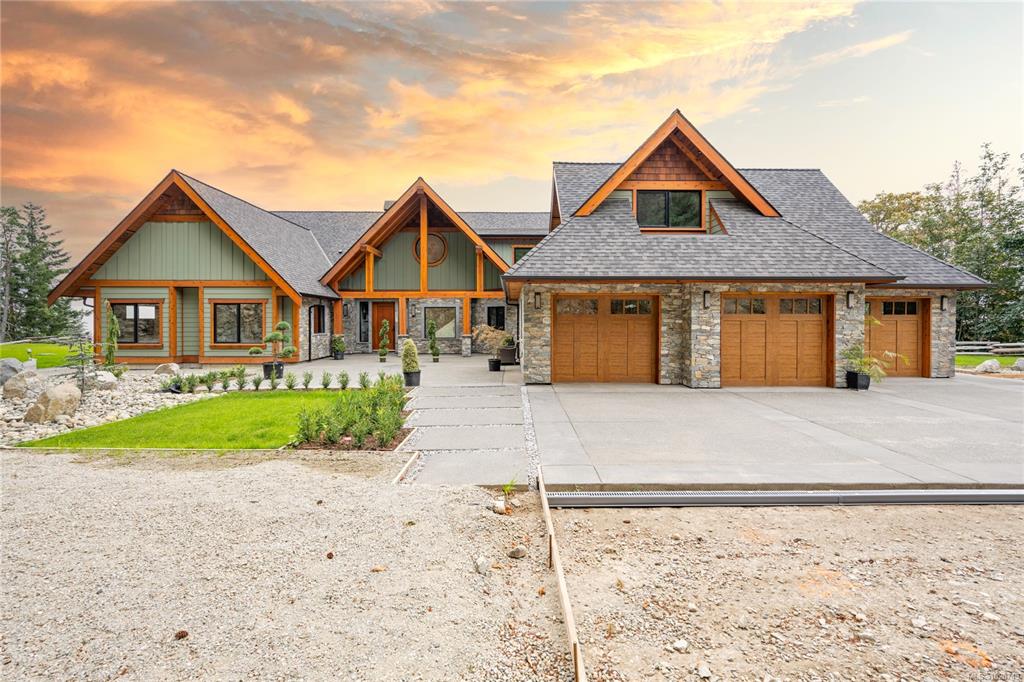 1745 Warn Way, 1026743, BC,