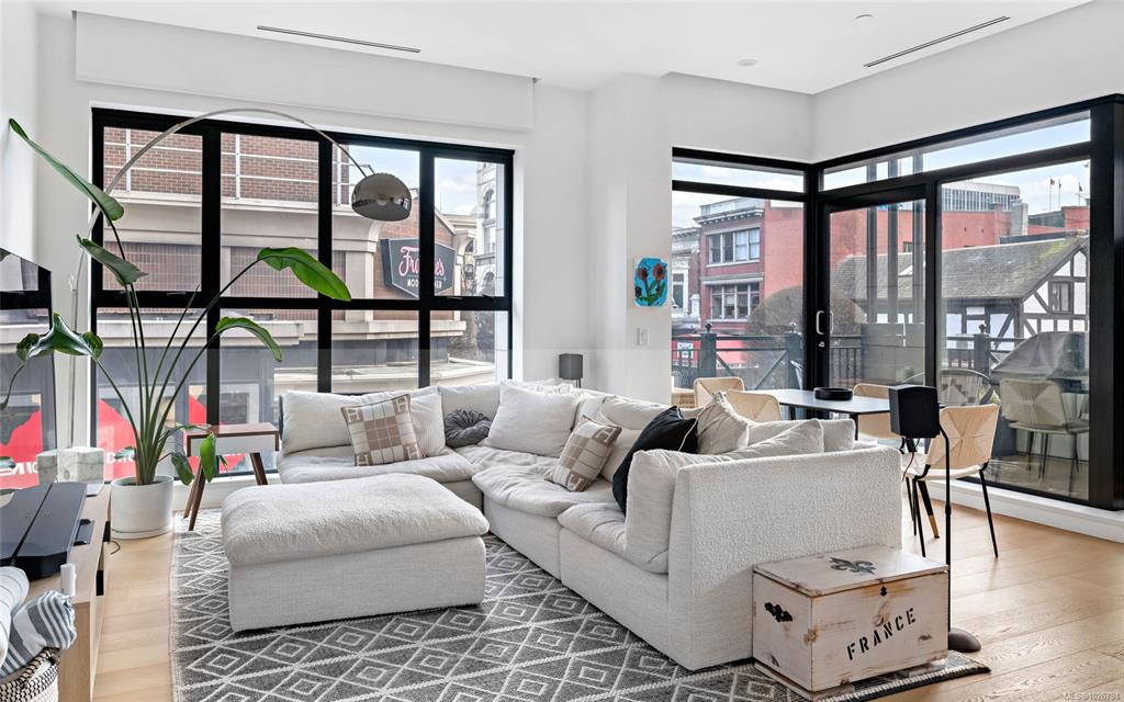 Fifth View of 888 Government St, Victoria, BC, V8W 0G5