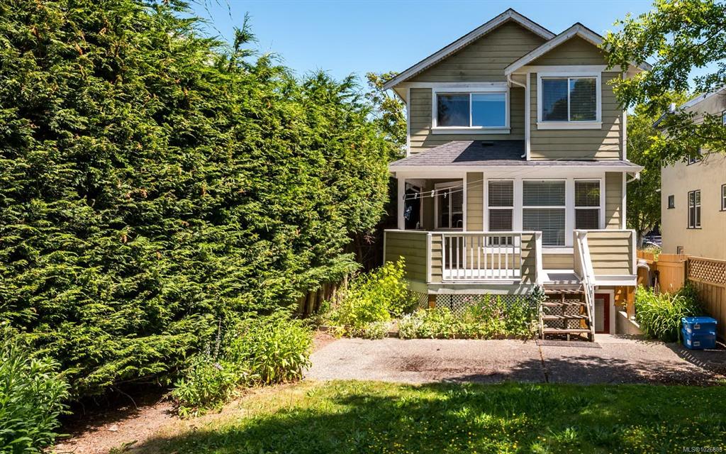 Third View of 257 Michigan St, Victoria, BC, V8V 1R4