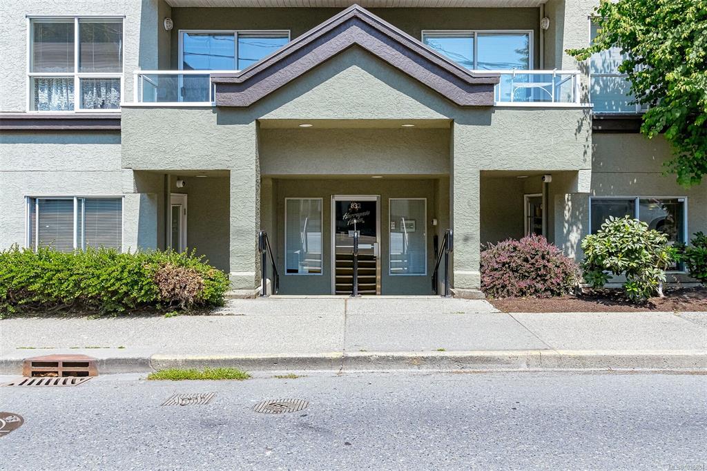 Fourth View of 832 Fisgard St, Harrogate House, Victoria, BC, V8W 1S1