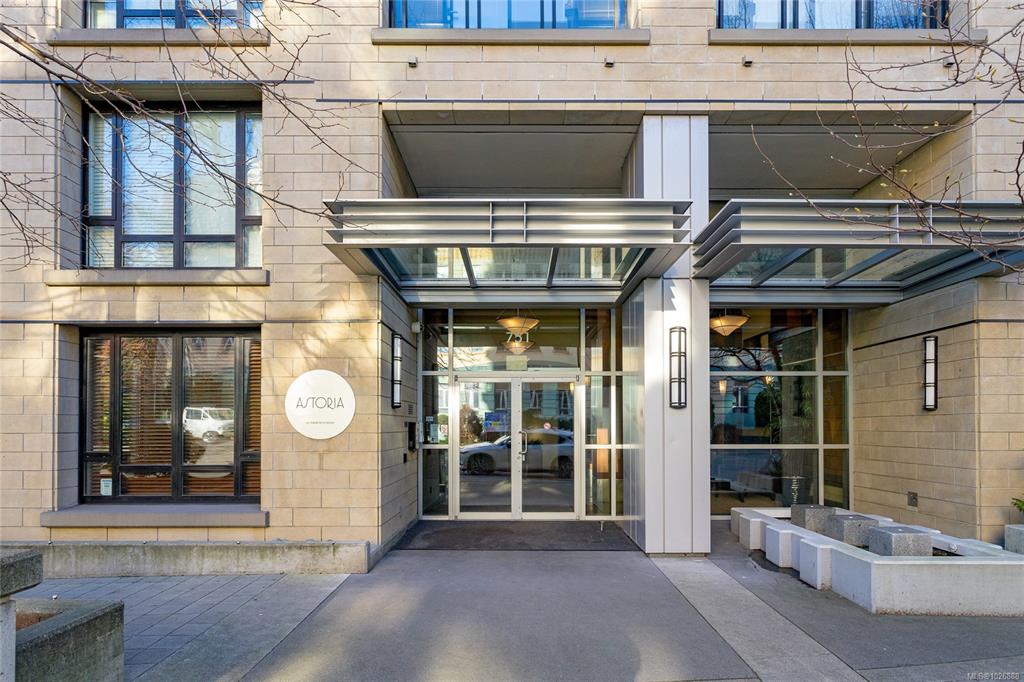 Third View of 751 Fairfield Rd, Victoria, BC, V8W 4A4