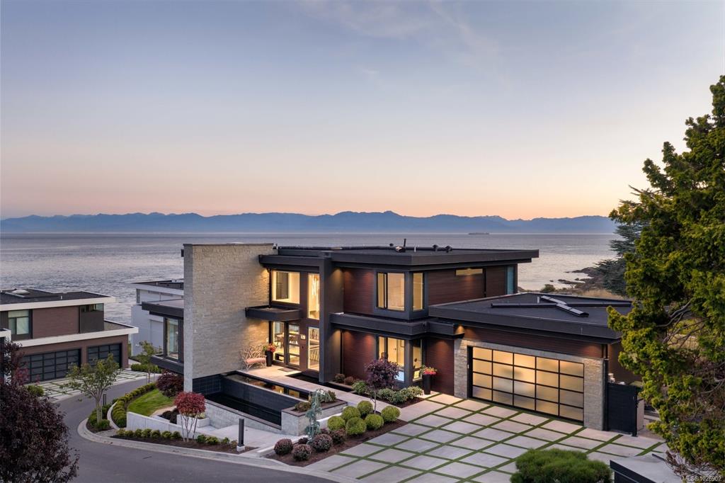 231 Hidden Pt, 1026902, BC,