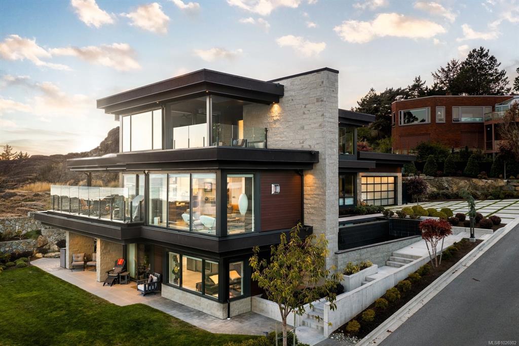 Fourth View of 231 Hidden Pt, Oak Bay, BC, V8S 2J8