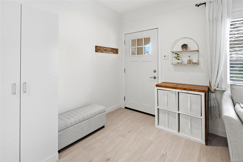 Fifth View of 3070 Balfour Ave, Victoria, BC, V9A 1R8