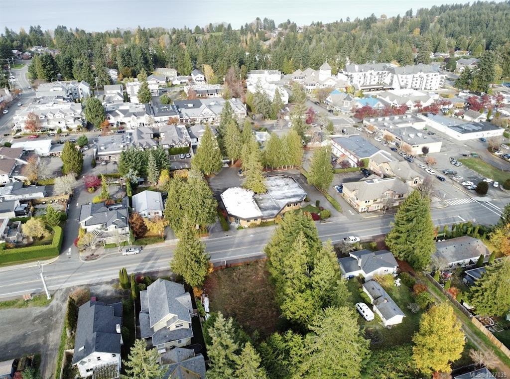 Third View of 172 Fern Rd W, Qualicum Beach, BC, V9K 1S4