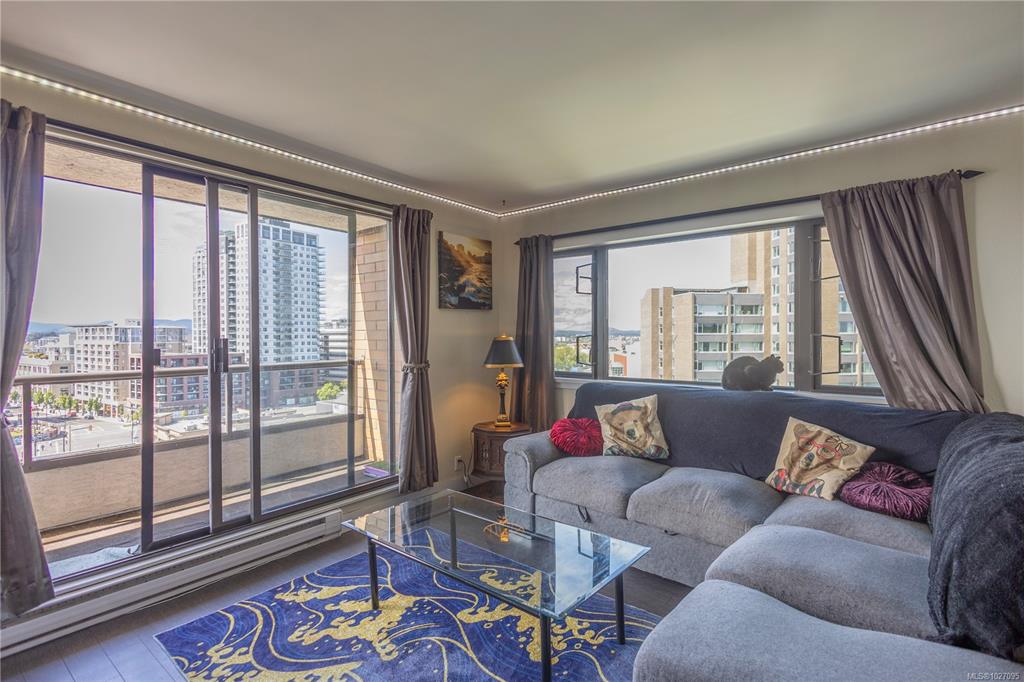 Fourth View of 1630 Quadra St, Victoria, BC, V8W 3J5