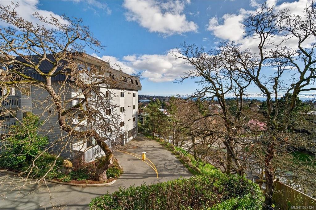 1000 Esquimalt Rd, 1027124, BC,