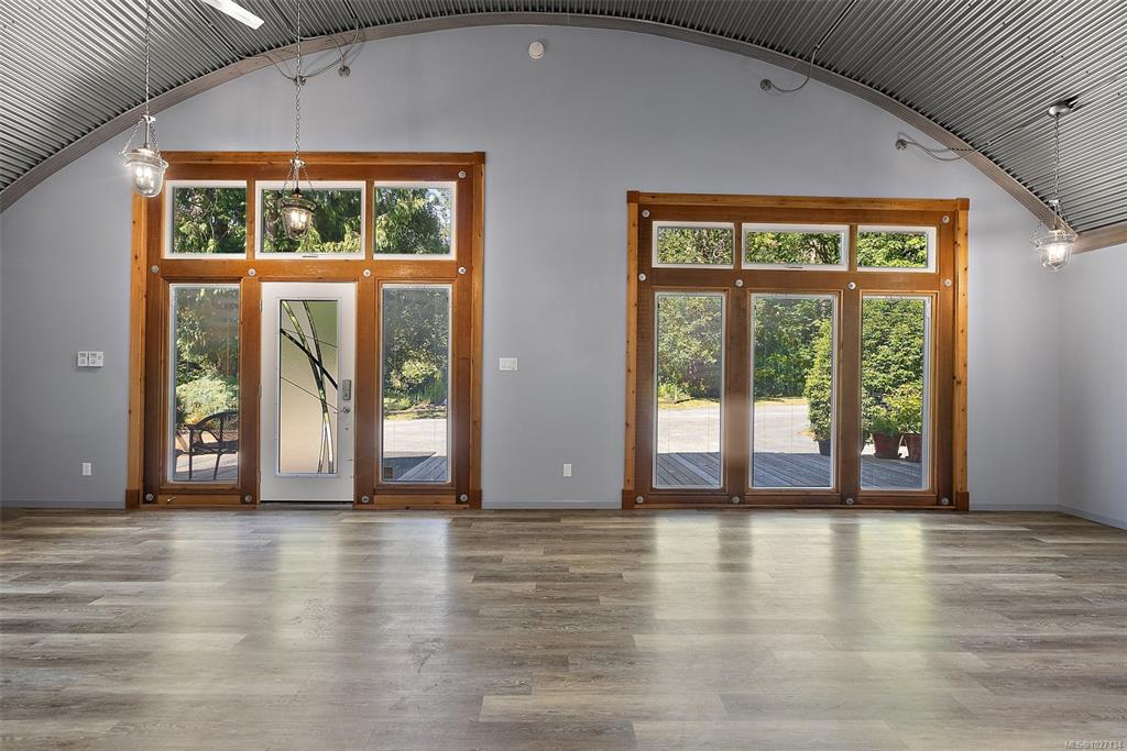 5523 Croydon Pl, 1027134, BC,