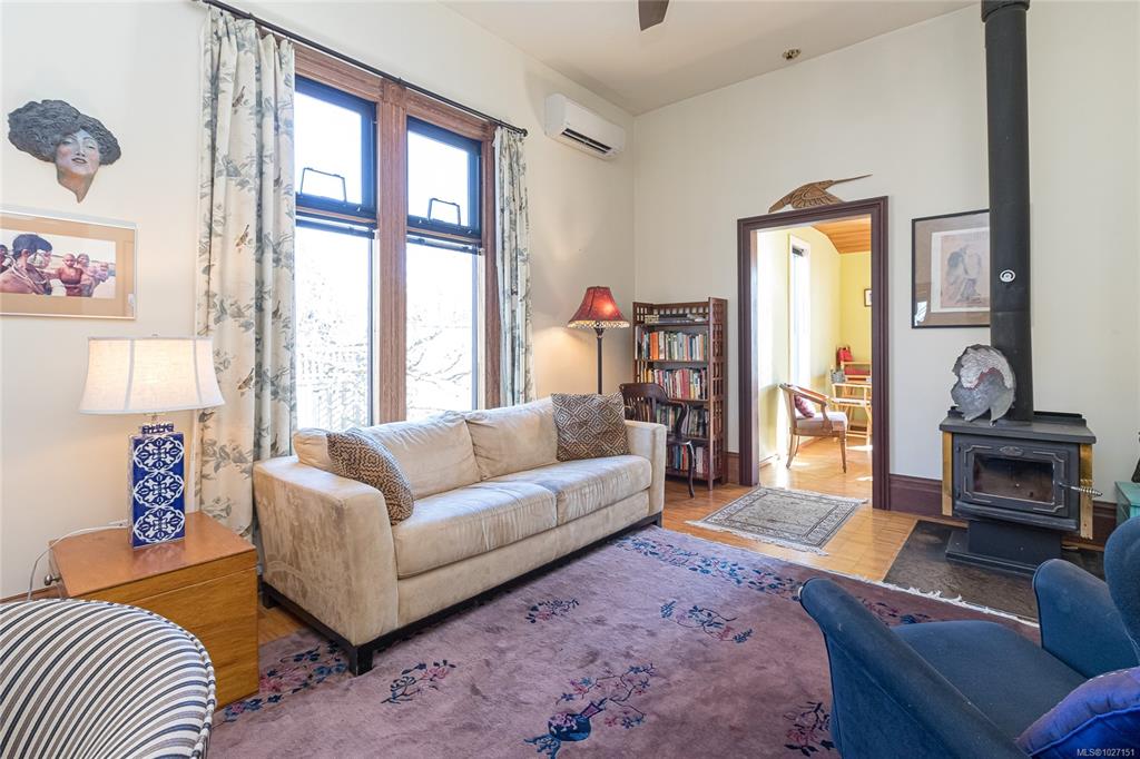 Fourth View of 1219 Pembroke St N, Victoria, BC, V8T 1J6