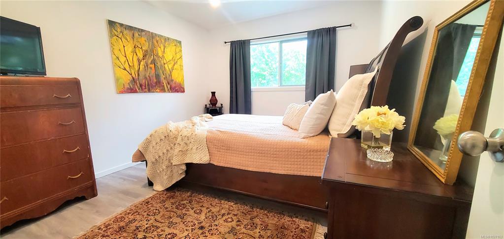 Fourth View of 332 South Shore Rd, Lake Cowichan, BC, V0R 2G0