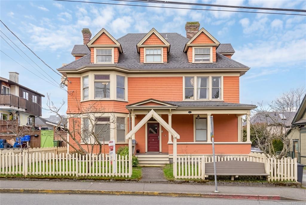 Second View of 1418 Fernwood Rd, Victoria, BC, V8V 4P7
