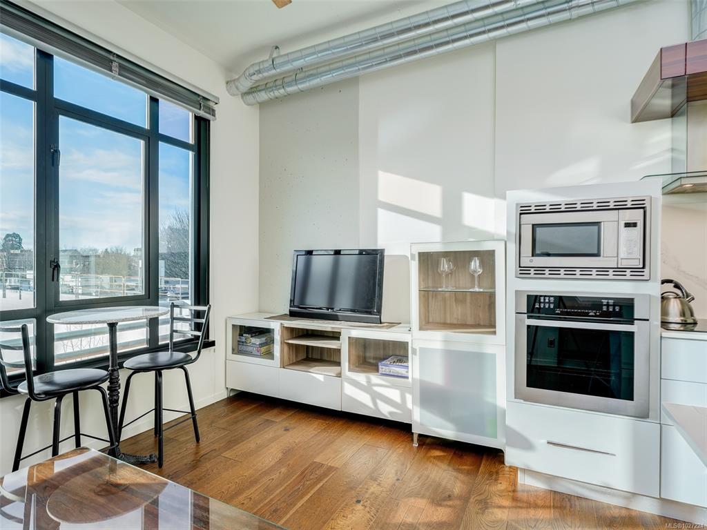 Third View of 1029 View St, Jukebox, Victoria, BC, V8V 0C9