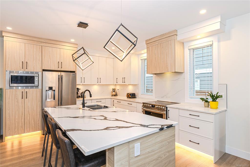 2367 Swallow Pl, 1027259, BC,