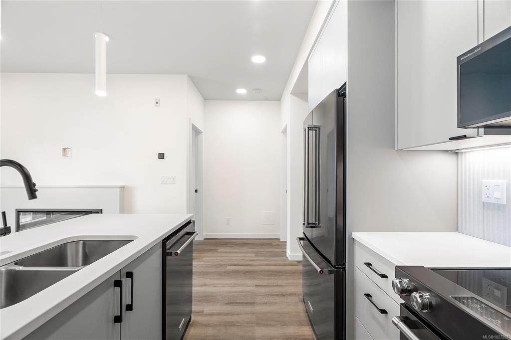 1102 Esquimalt Rd, 1027287, BC,