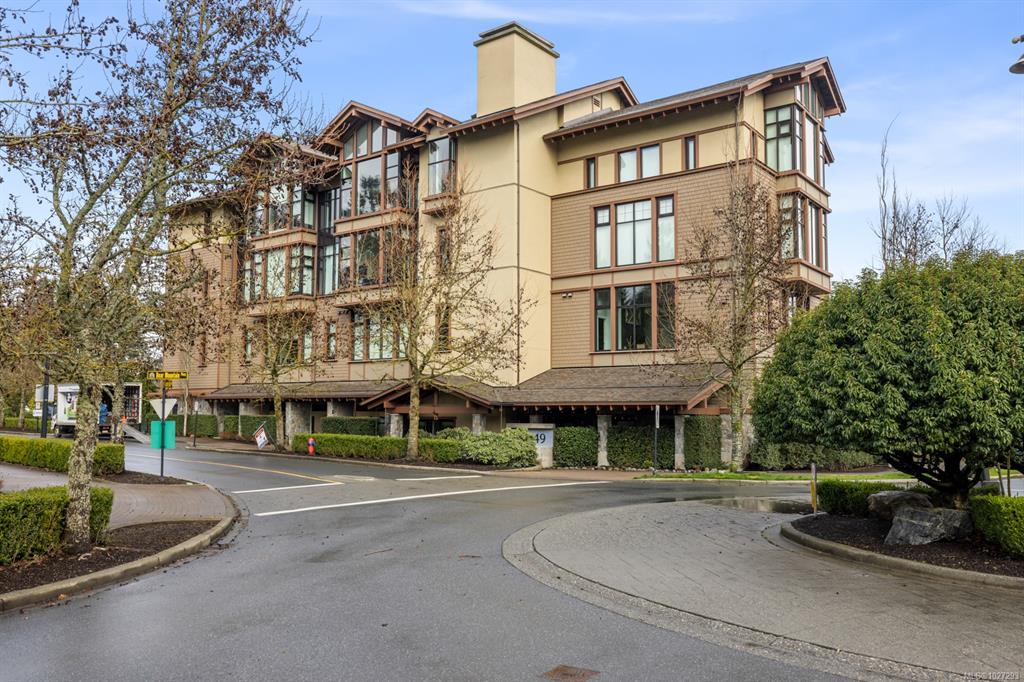 2045 Country Club Way, 1027293, BC,