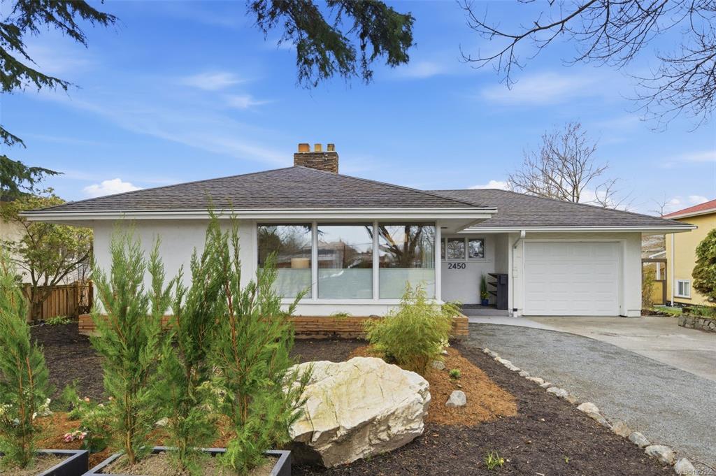 2450 Cadboro Bay Rd, 1027295, BC,