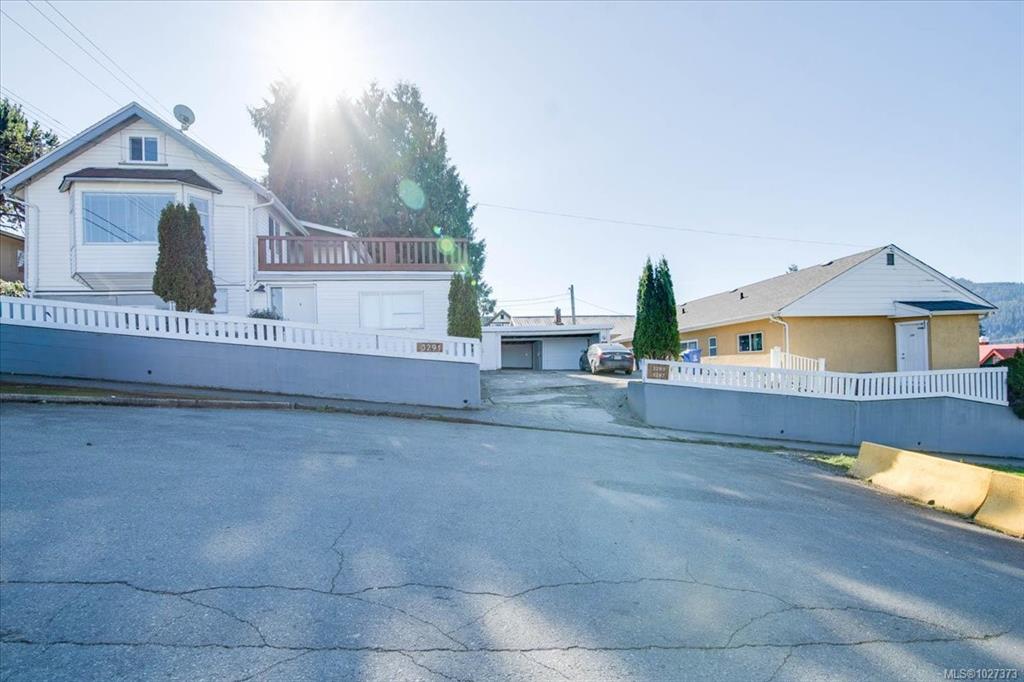 3291 3rd Ave, 1027373, BC,