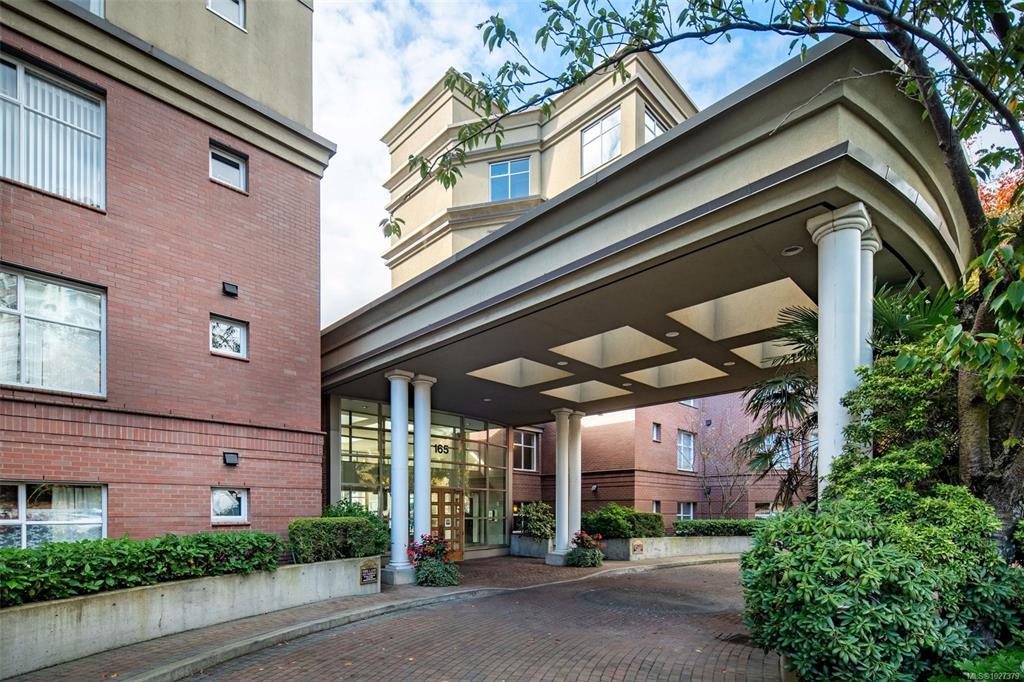 Fourth View of 165 Kimta Rd, Victoria, BC, V9A 7P1