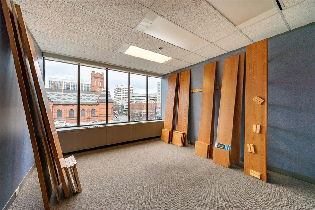 Fifth View of 850 Douglas St, Victoria, BC, V8W 2B7