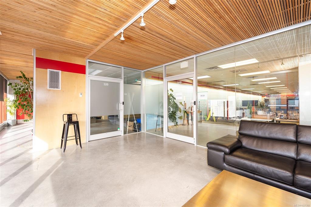 Third View of 838 Fort St, Victoria, BC, V8W 1H8