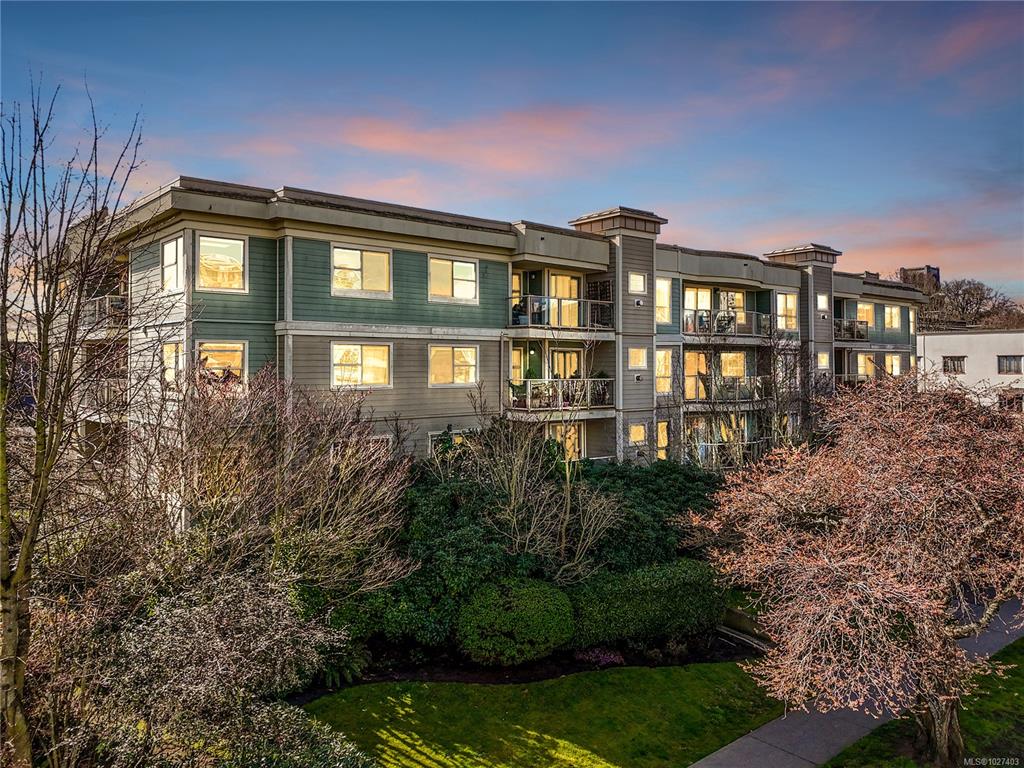 1025 Meares St, 1027403, BC,