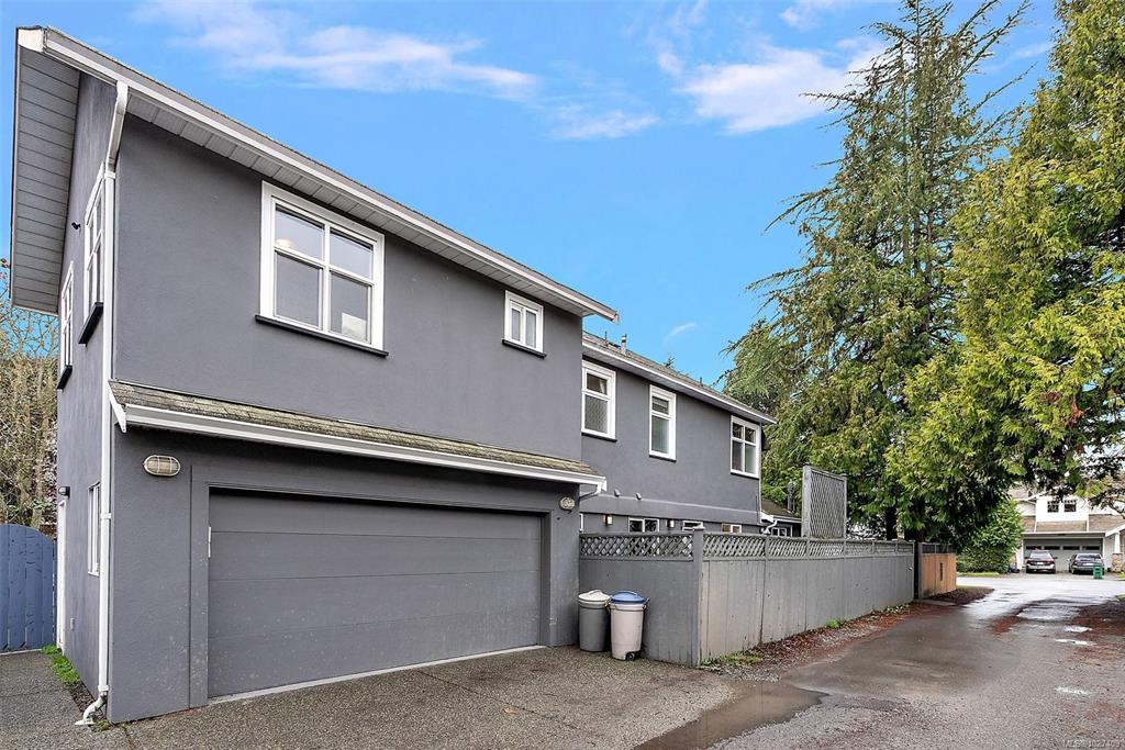 Fifth View of 2183 Foul Bay Rd, Oak Bay, BC, V8R 5B1