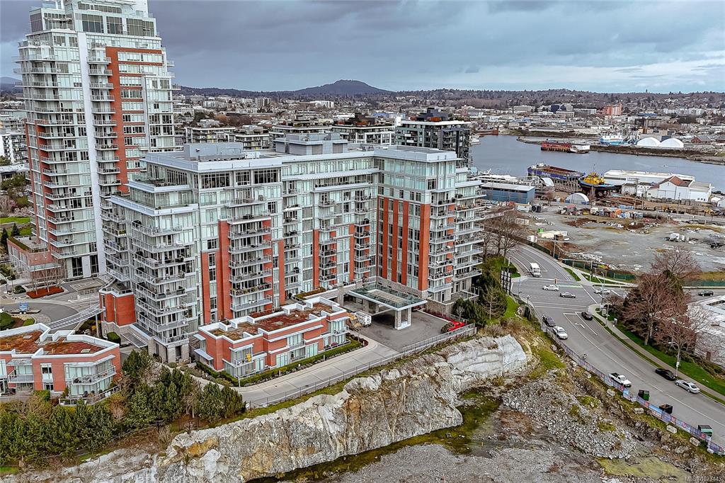 100 Saghalie Rd, 1027443, BC,