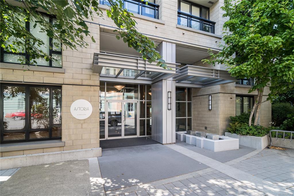 Third View of 751 Fairfield Rd, The Astoria, Victoria, BC, V8V 3A3