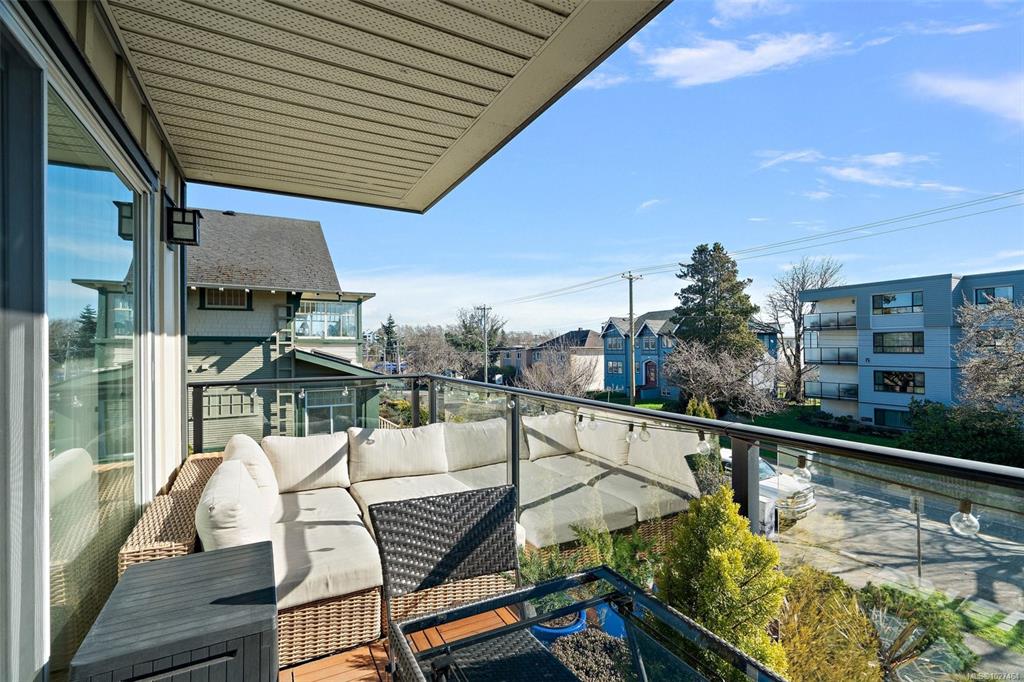 Third View of 1024 Fairfield Rd, Victoria, BC, V8V 3A7