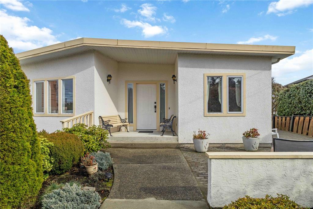 8503 Lochside Dr, 1027496, BC,