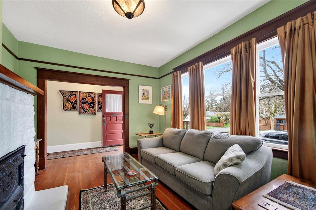 Fifth View of 1150 Empress Ave, Victoria, BC, V8T 1S4