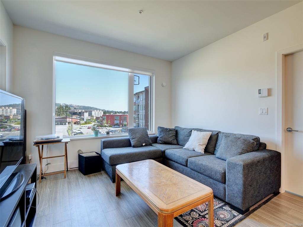 Third View of 960 Reunion Ave, Langford, BC, V9B 0W5