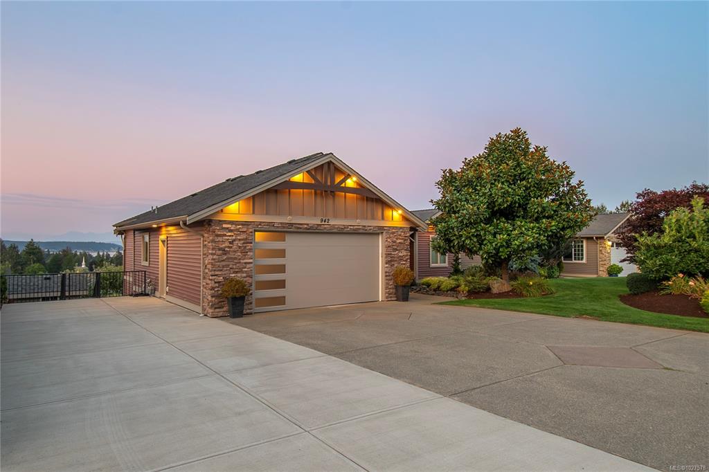 Third View of 942 Timberline Dr, Campbell River, BC, V9H 0A8