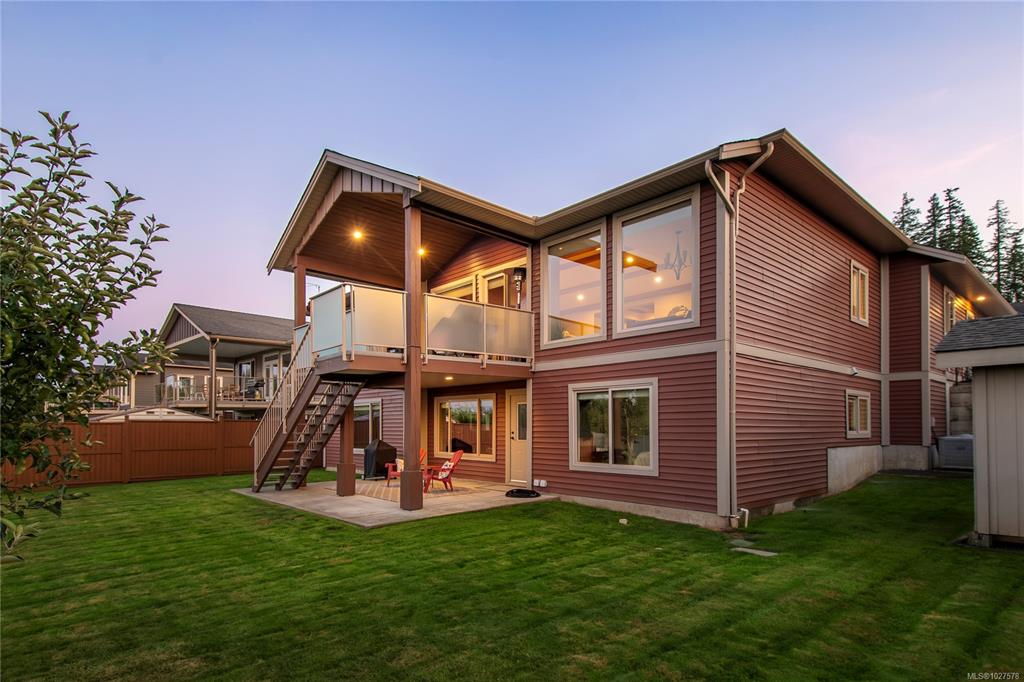 Fourth View of 942 Timberline Dr, Campbell River, BC, V9H 0A8